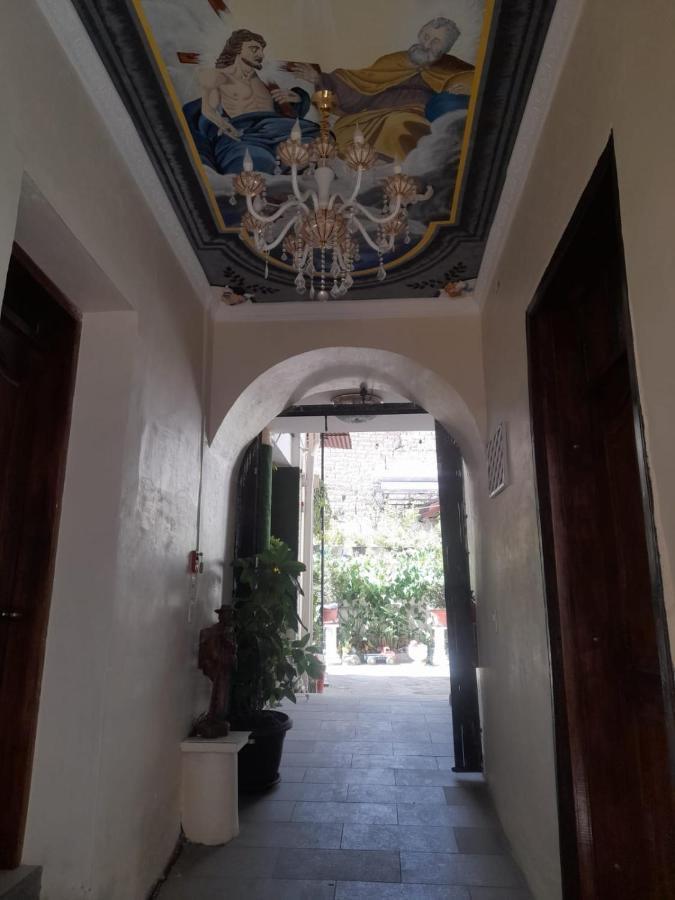 Hostal Atlantis Quito Dış mekan fotoğraf