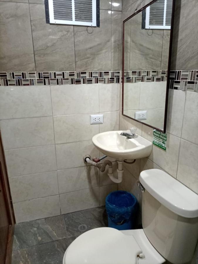 Hostal Atlantis Quito Dış mekan fotoğraf